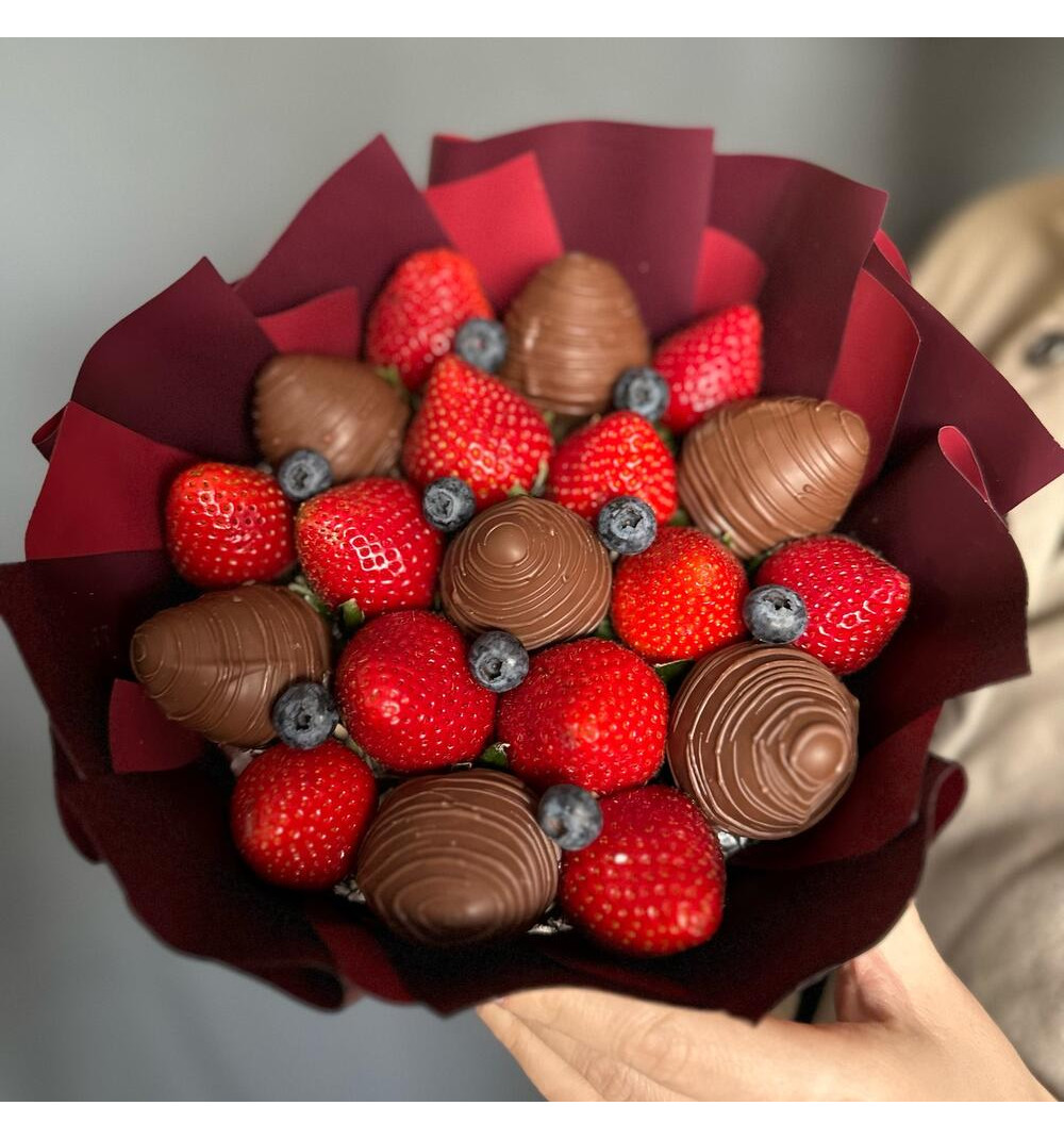 Букет из клубники «Огонёк»